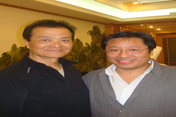 张总经理和杨树云教授留影